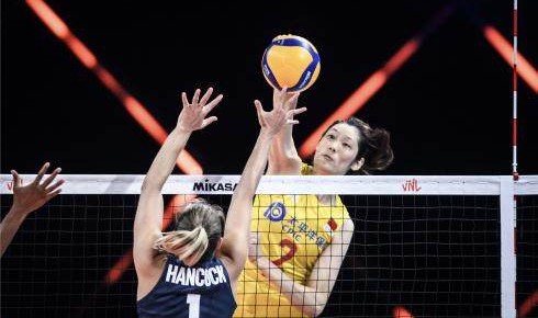 咪咕体育-中国旗手偏爱“大高个” 1米98的朱婷是不是稳了？