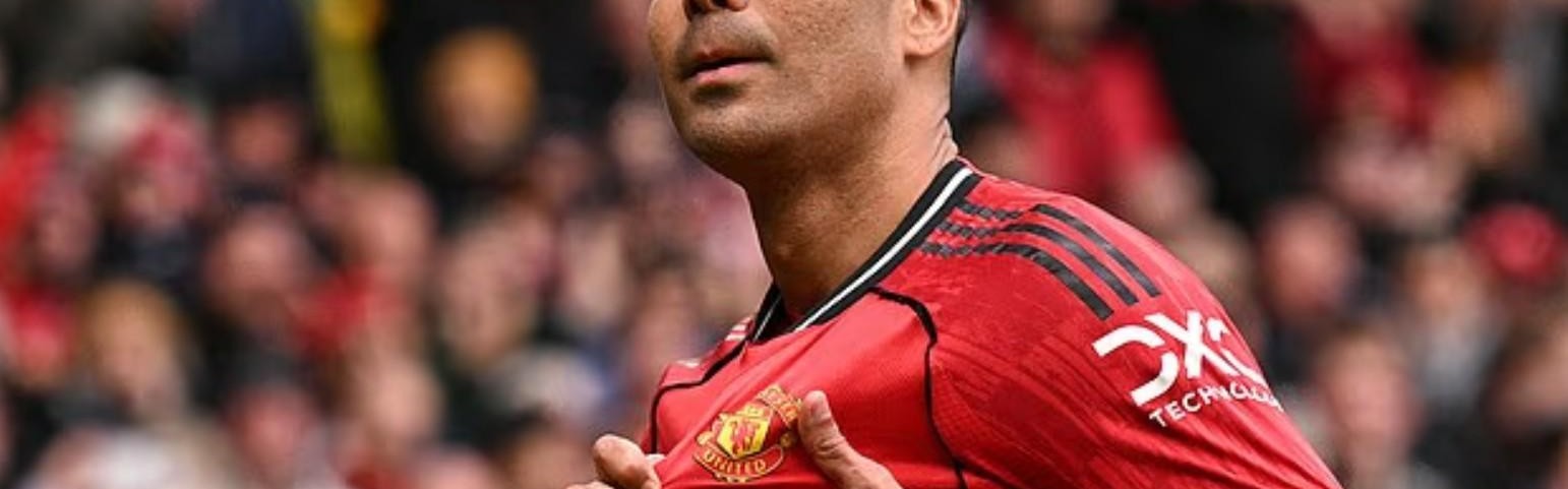 英超直播-邮报：曼联更衣室希望卡塞米罗留队，但他离队是俱乐部的决定